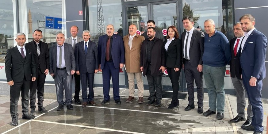 CHP Kars Belediye Başkan Adayı Gültekin, yerel ve ulusal basınla  biraraya geldi. 