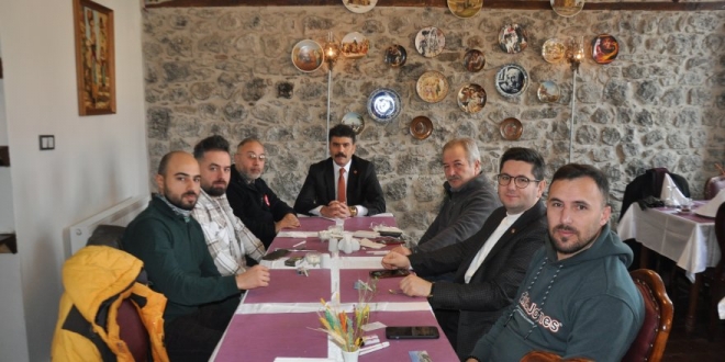 Hür ve Bağımsız Belediye Başkan Adayı Alper Tunga Kılıç, basınla buluştu