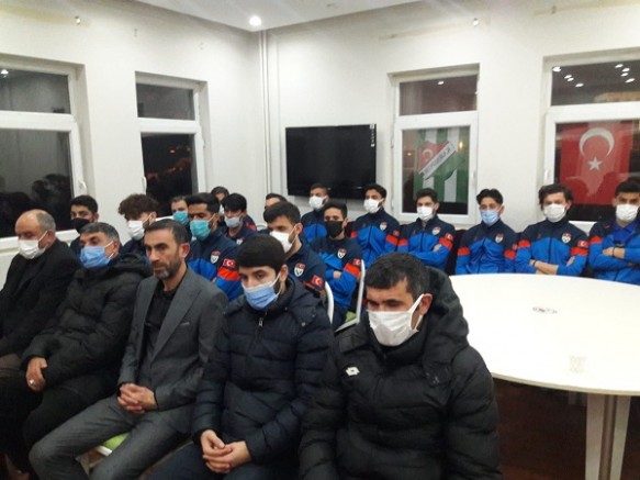 Kars 36 Spor Kulübü Şehit Emniyet Müdürü Ali Gaffar Okkan’ı andı