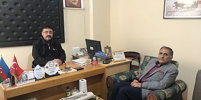 Kars Müteahhitler Birliği Başkanı Hilmi Ulusoy, Kars Gazeteciler Cemiyeti Başkanı Ercüment Daşdelen’i ziyaret etti