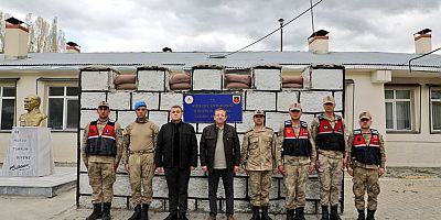 Kars Valisi Ziya Polat, Karaurgan Jandarma Karakolu'nu ziyaret etti