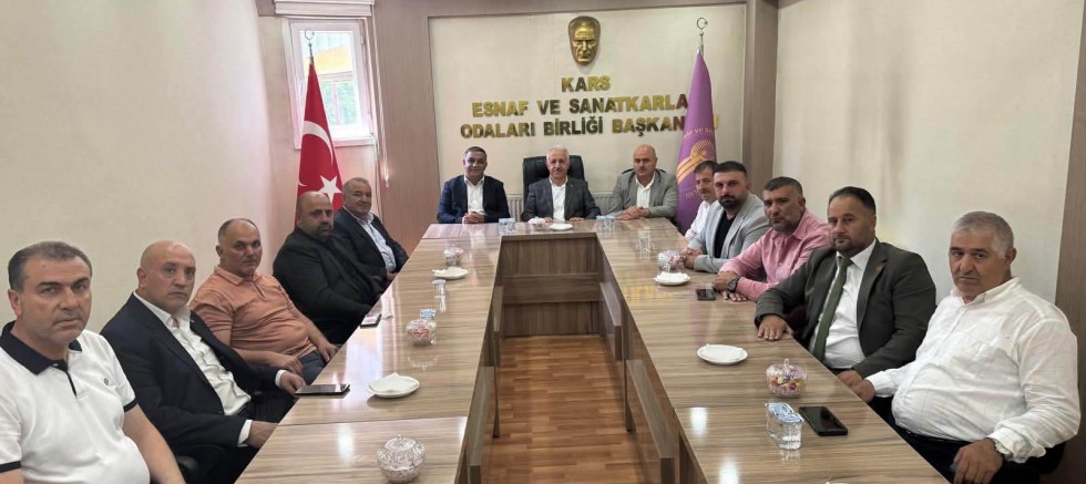 Ahmet Arslan'dan Kars Esnaf ve Sanatkârlar Odaları Birliğine Ziyaret