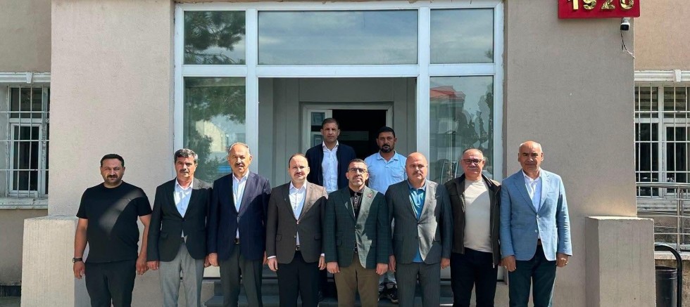 AK Parti Heyetinden Arpaçay Kaymakamı Güvenç'e Ziyaret