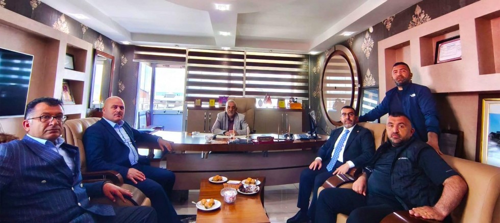 AK Parti Kars Heyetinden Muzaffer Yağcı’ya "Hac" Ziyareti
