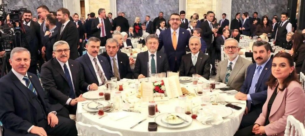 AK Parti ve DEM Parti Kars Milletvekilleri Ramazan buluşmasına katıldı