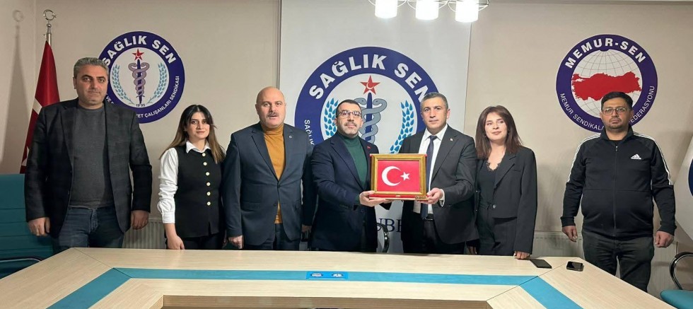 AK Partiden Sağlık-Sen Kars Şubesine Tıp Bayramı ziyareti