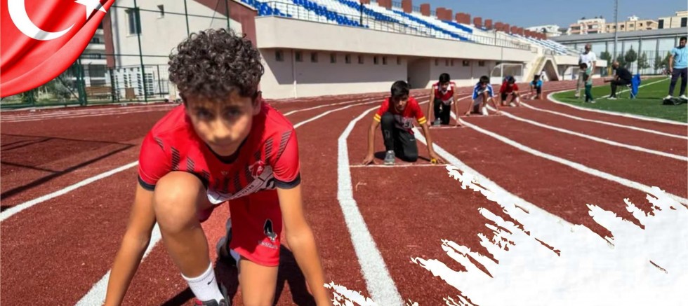 ANİ’NİN FETHİ ANISINA 1064 METRE BAYRAK YARIŞI!