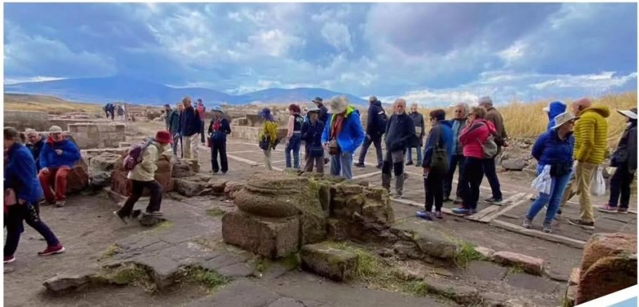 Ani Örenyeri, yerli ve yabancı turistlerin ilgi odağı olmayı sürdürüyor