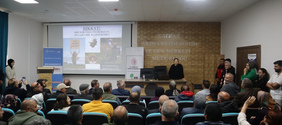 Ardahan’da Arıcılara Yönelik Eğitim Programı Düzenlendi