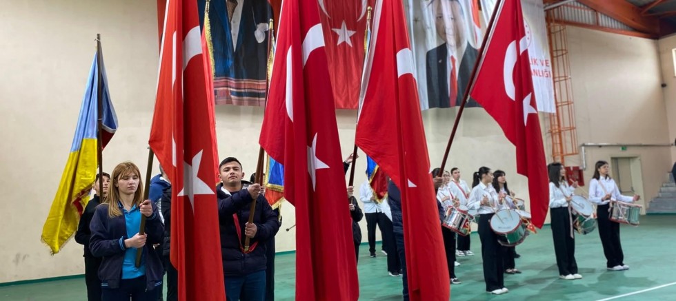 Arpaçay'da 19 Mayıs coşkulu bir programla kutlandı