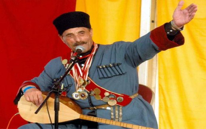 Aşık Şeref Taşlıova Kimdir ?..