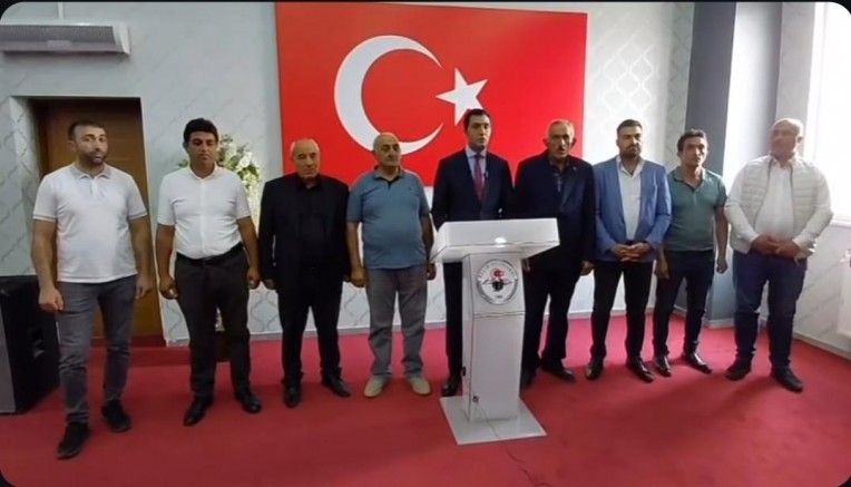 Başkan Barış Koç ve Meclis Üyeleri CHP'den İstifa Etti