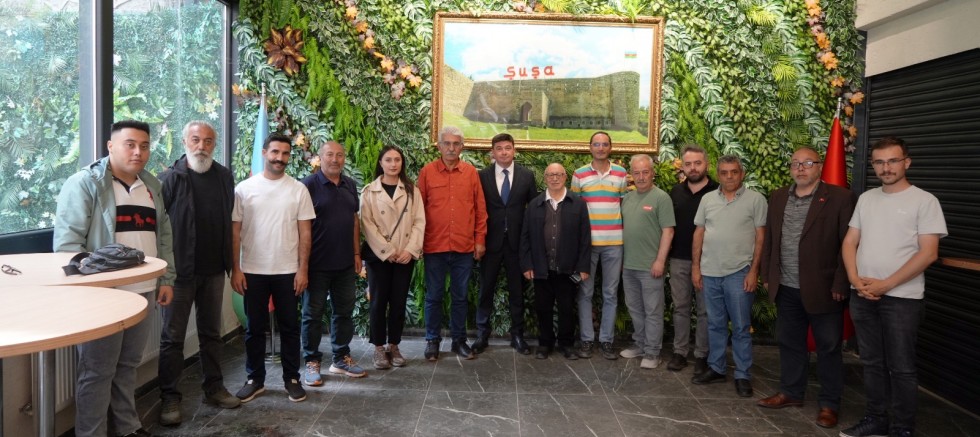 Başkonsolos Zamin Aliyev, Karslı gazetecilere veda etti