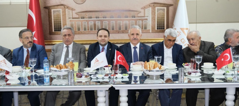 Ercan Çağ’ın geleneksel İftar programına yoğun katılım