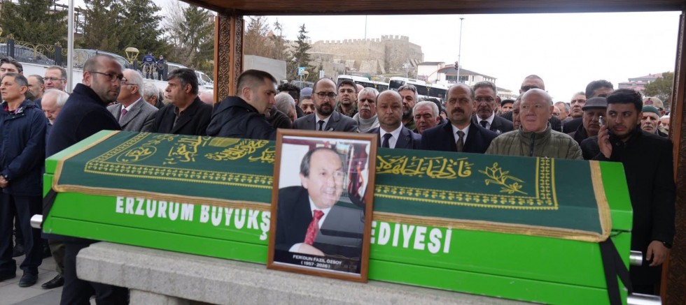 Gazeteci Feridun Fazıl Özsoy, son yolculuğuna dualarla uğurlandı