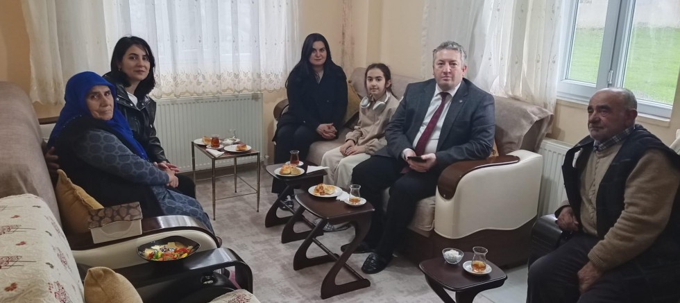 İYİ Parti Kars İl Başkanlığı’ndan Anneler Günü Ziyareti