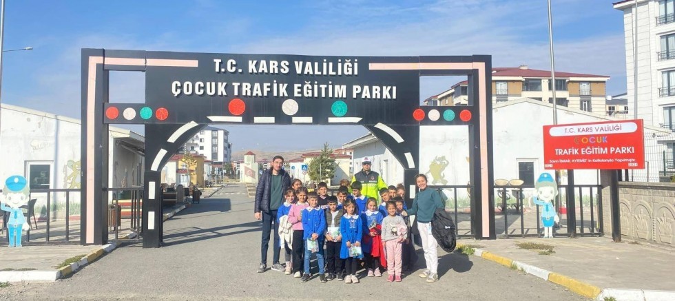 Jandarma Komutanlığından Öğrencilere Trafik Bilinci Eğitimi