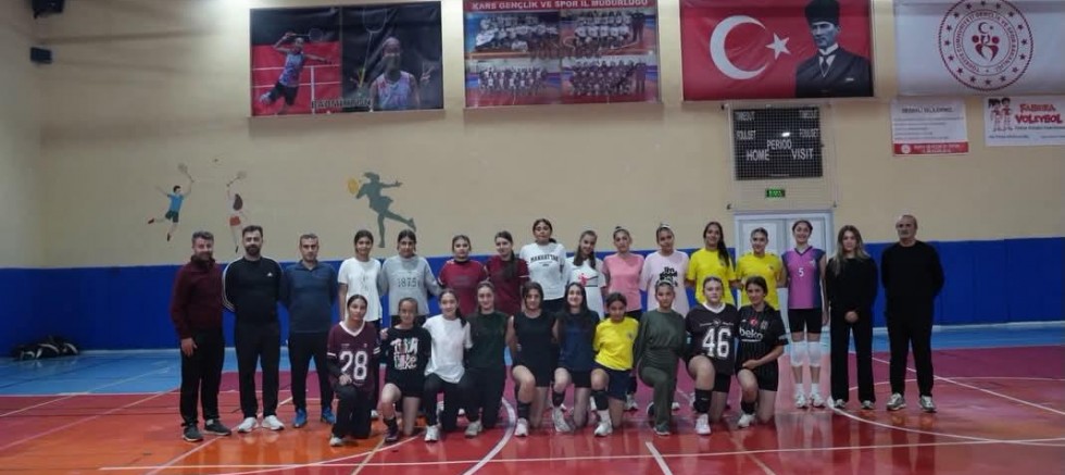 Kadın Voleybol Milli Takımları altyapı sporcu taramaları Kars’ta yapıldı