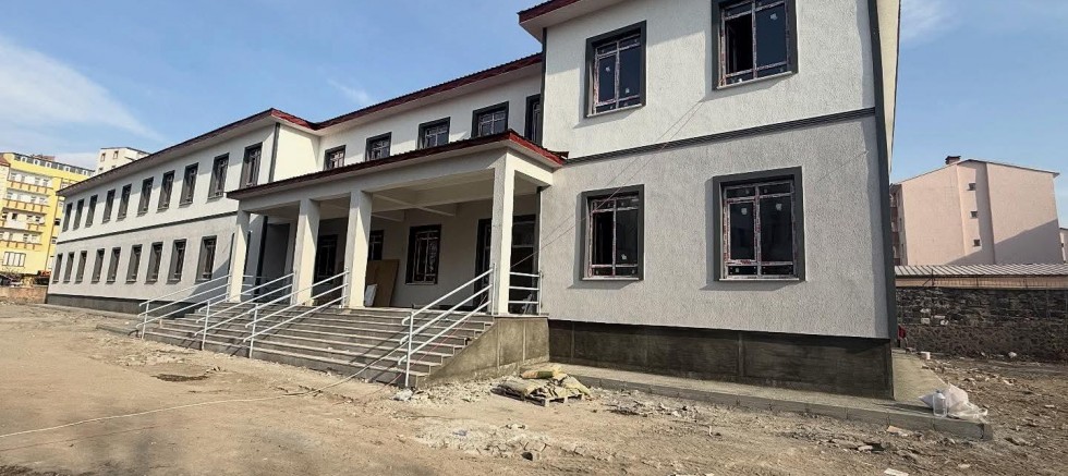 Kars 24 Derslikli Cumhuriyet Anadolu Lisesi İnşaatında Sona Doğru