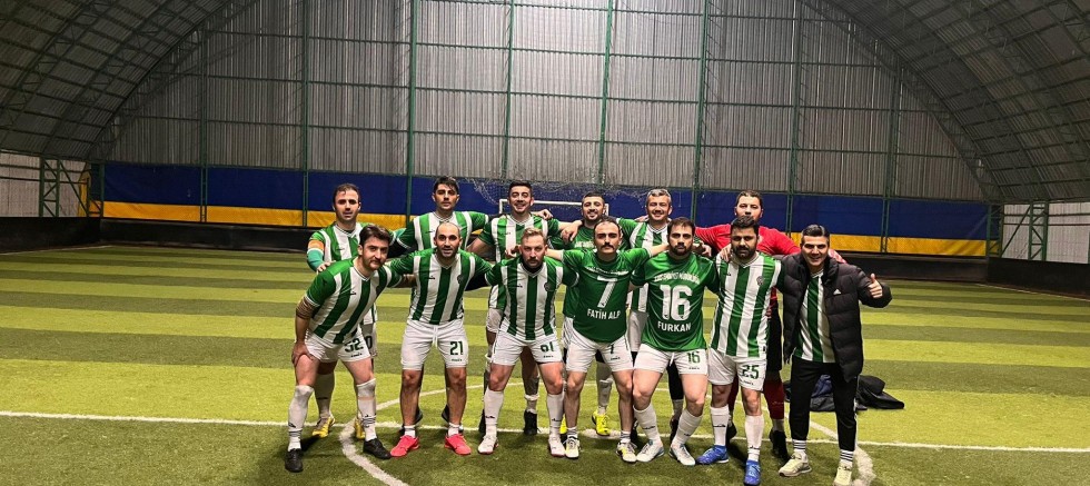 Kars Emniyet Müdürlüğü futbol takımı çeyrek finalde