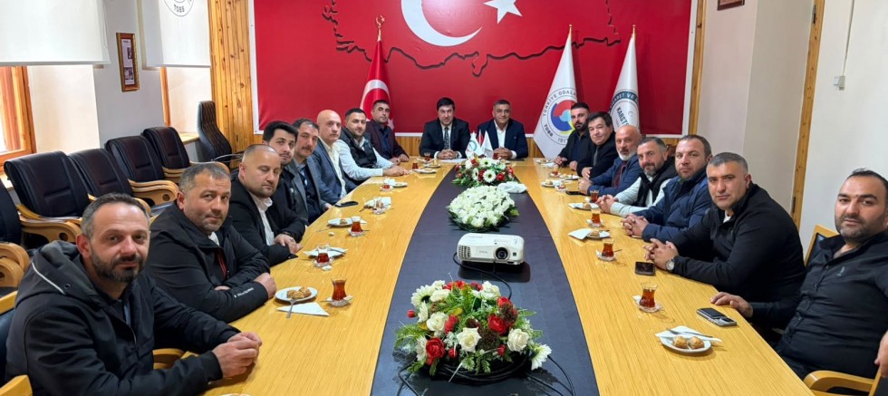 Kars Esnaf Odalar Birliği’nden Başkan Kadir Bozan’a Hayırlı Olsun Ziyareti