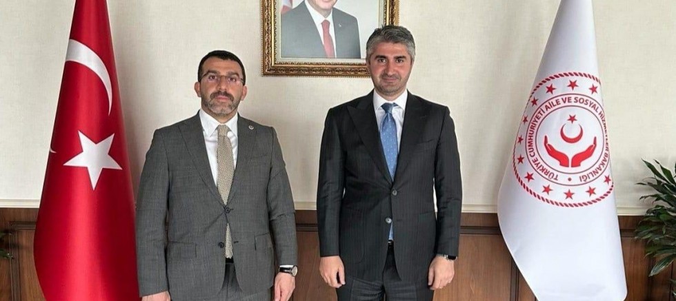  Kars Milletvekili Çalkın, Aile ve Sosyal Hizmetler Bakan Yardımcısı Tarıkdaroğlu'na ziyaret 