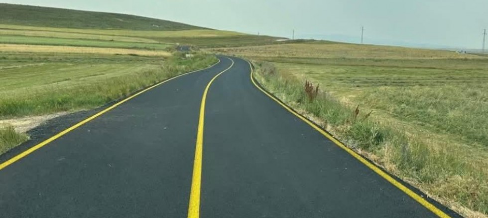 Kars'ta Akpınar–Yeşiltepe Grup Köy Yolu Hizmete Açıldı