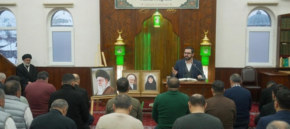 Kars’ta Ali Hamaney ve ailesi için anma programı düzenlendi