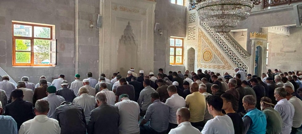 Kars'ta Aziz Şehitler İçin Mevlid-i Şerif Programı Düzenlendi