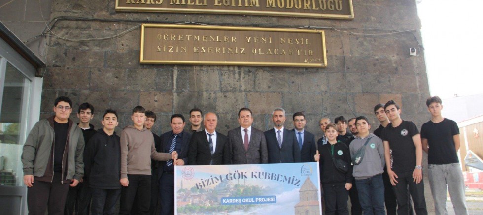 Kars’ta “Bizim Gökkubbemiz” Kardeş Okul Projesi Buluşması