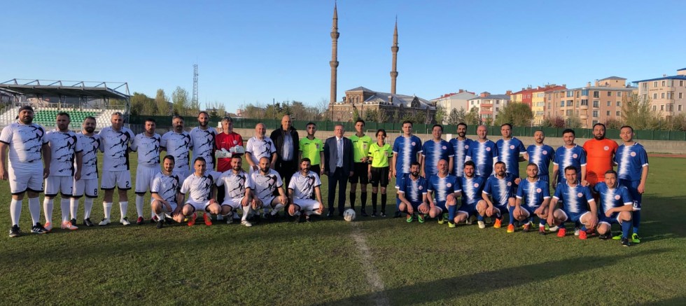 KARS'ta Dostluk ve Sporun Gücü Sahada Buluştu