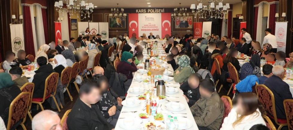 Kars’ta Dünya Yetimler Günü’nde anlamlı iftar buluşması