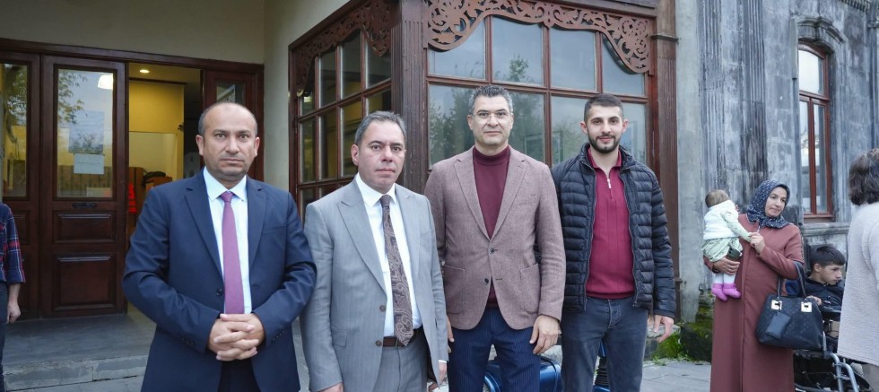 Kars’ta Engelli Bireylere 18 Elektrikli Araç Desteği