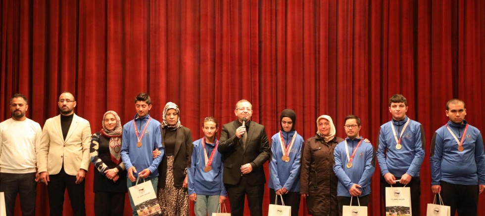 Kars'ta Engelliler Haftası'nda Farkındalık Oluşturuldu
