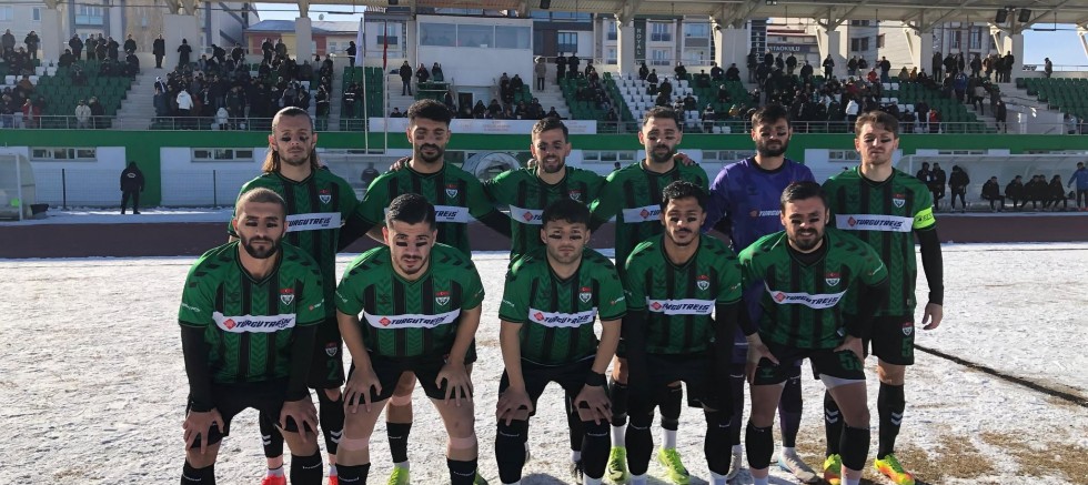 ​Kars’ta Gol Yağmuru, Tribünde Kardeşlik Rüzgarı!