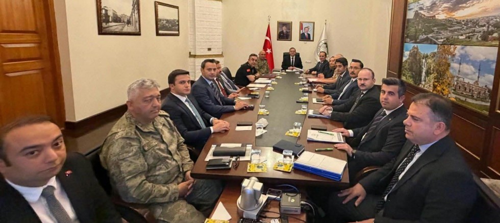 Kars’ta İl Güvenlik ve Asayiş Koordinasyon Toplantısı Gerçekleştirildi 