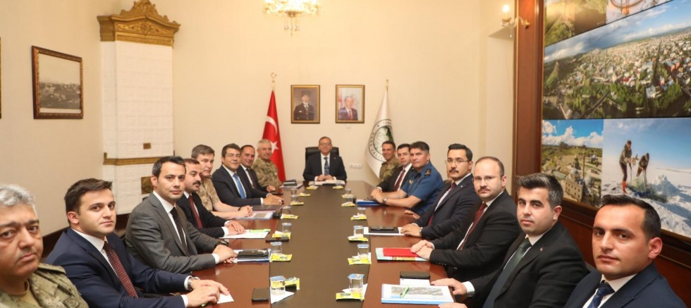 Kars'ta İl Güvenlik ve Asayiş Toplantısı Gerçekleştirildi