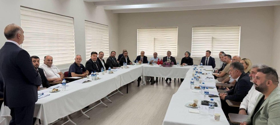 Kars’ta İl Hayat Boyu Öğrenme Komisyonu Toplantısı Gerçekleştirildi