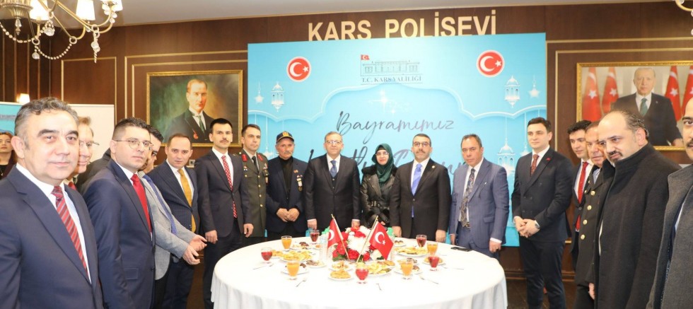 Kars’ta Protokol Bayramlaştı
