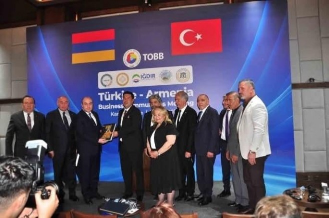 Kars’ta Tarihi Zirve: Türk ve Ermeni İş Dünyası Ekonomik İş Birliği İçin Bir Araya Geldi