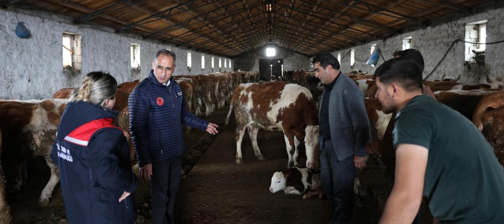 Kars Tarım Müdürü Aydın, Bayraktar köyü’nde üreticilerle buluştu