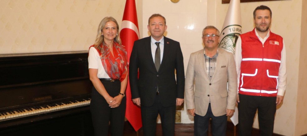 Kars Valisi Ziya Polat, Kızılay Heyetini Ağırladı