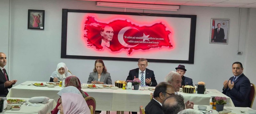 Kars Valisi Ziya Polat’tan Huzurevi’nde Anlamlı Ziyaret