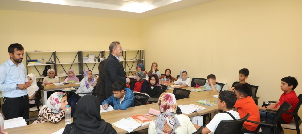 Kars Valisi Ziya Polat, Yaz Kur'an Kursu Öğrencileriyle Buluştu