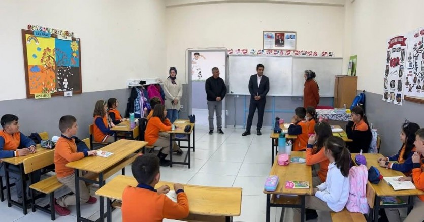 Kaymakam Aslantatar’dan 15 Temmuz Şehitleri İlkokuluna Ziyaret