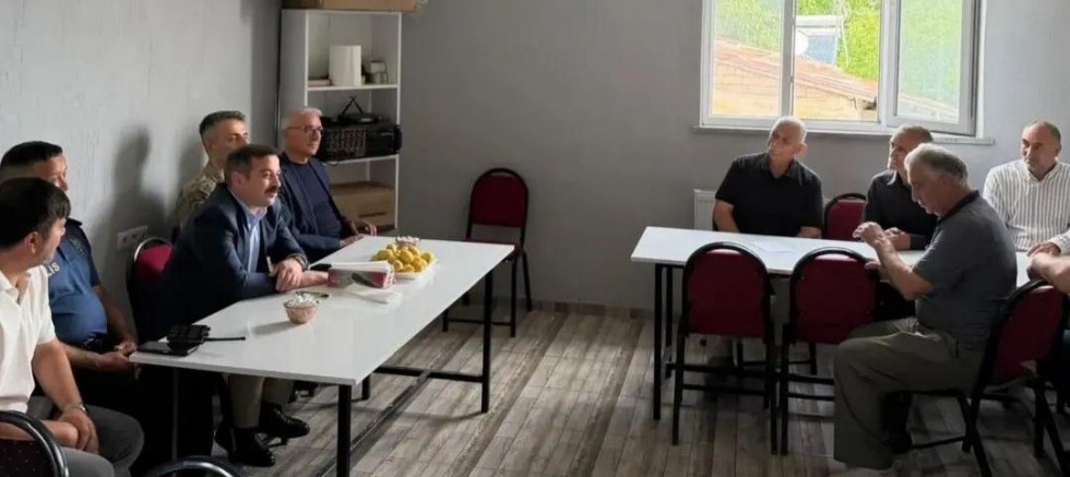 Kaymakam Cembekli Aşağı Kümbet Mahallesi’nde Vatandaşlarla Buluştu