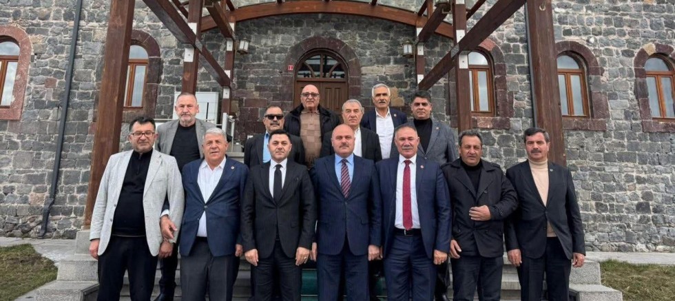 Meclis Üyesi Fuat Arslan, Kars İl Genel Meclisi Başkanlığı görevine seçildi