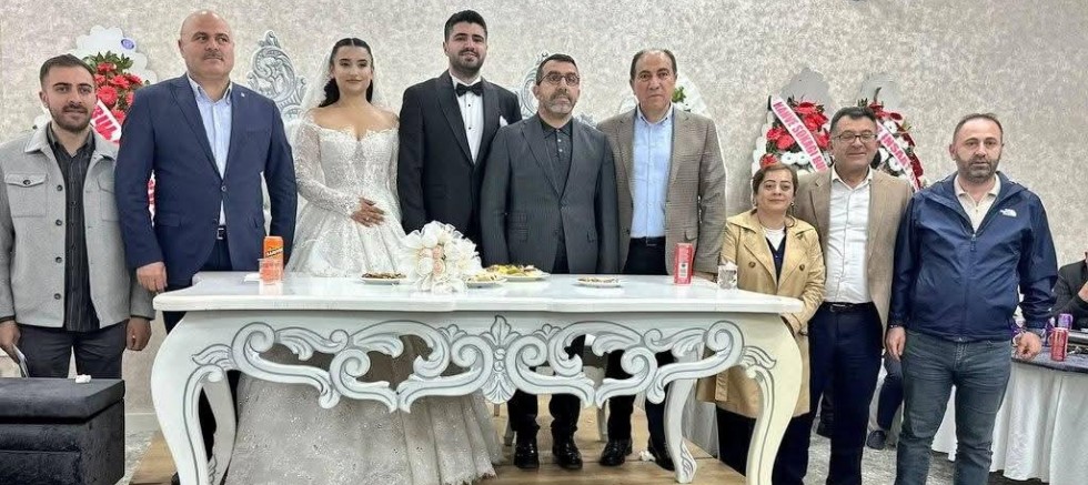 Milletvekili Adem Çalkın, Genç Çiftin Mutluluğuna Ortak Oldu