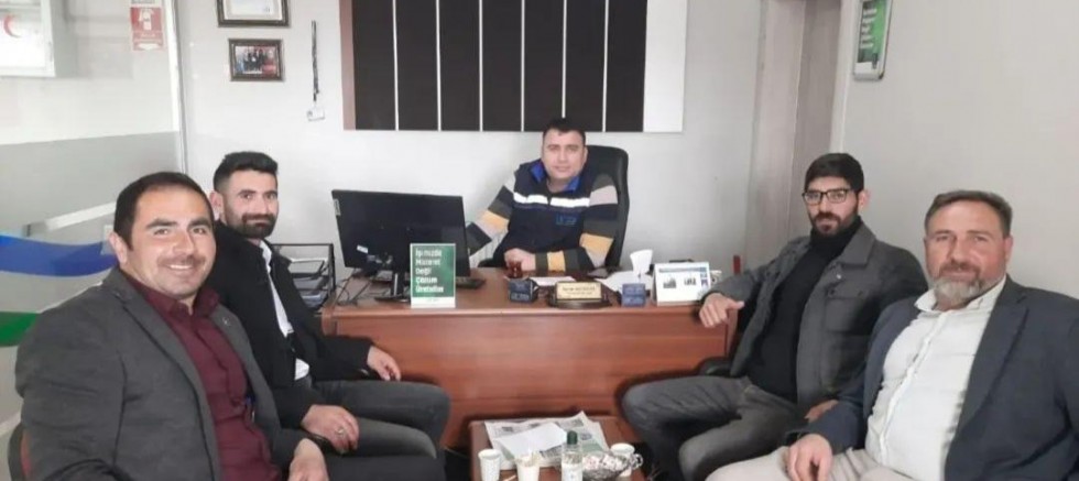 Muhtarlardan Aras EDAŞ işletme şefi Sayım Altıalay'a ziyaret