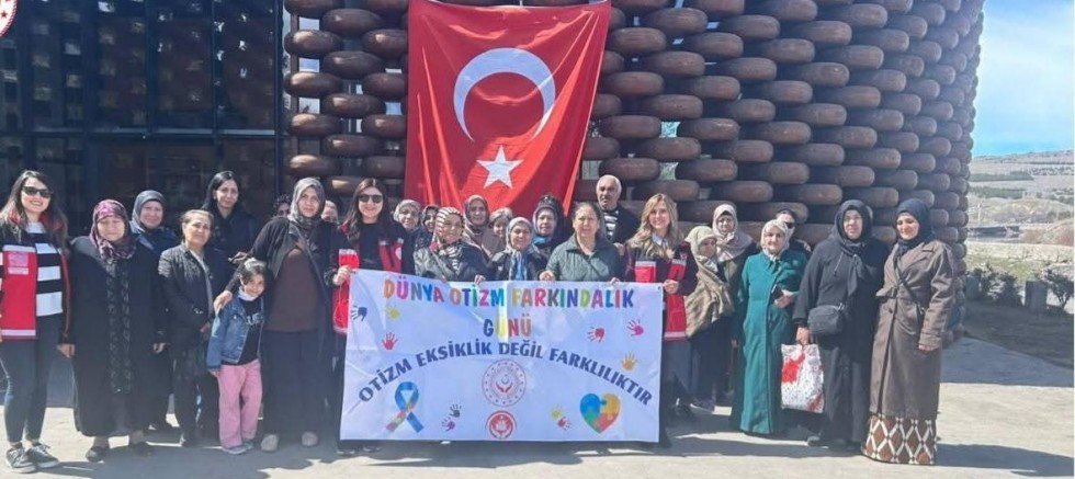 Otizm Farkındalık Günü’nde Kars’ta Anlamlı Gezi Programı